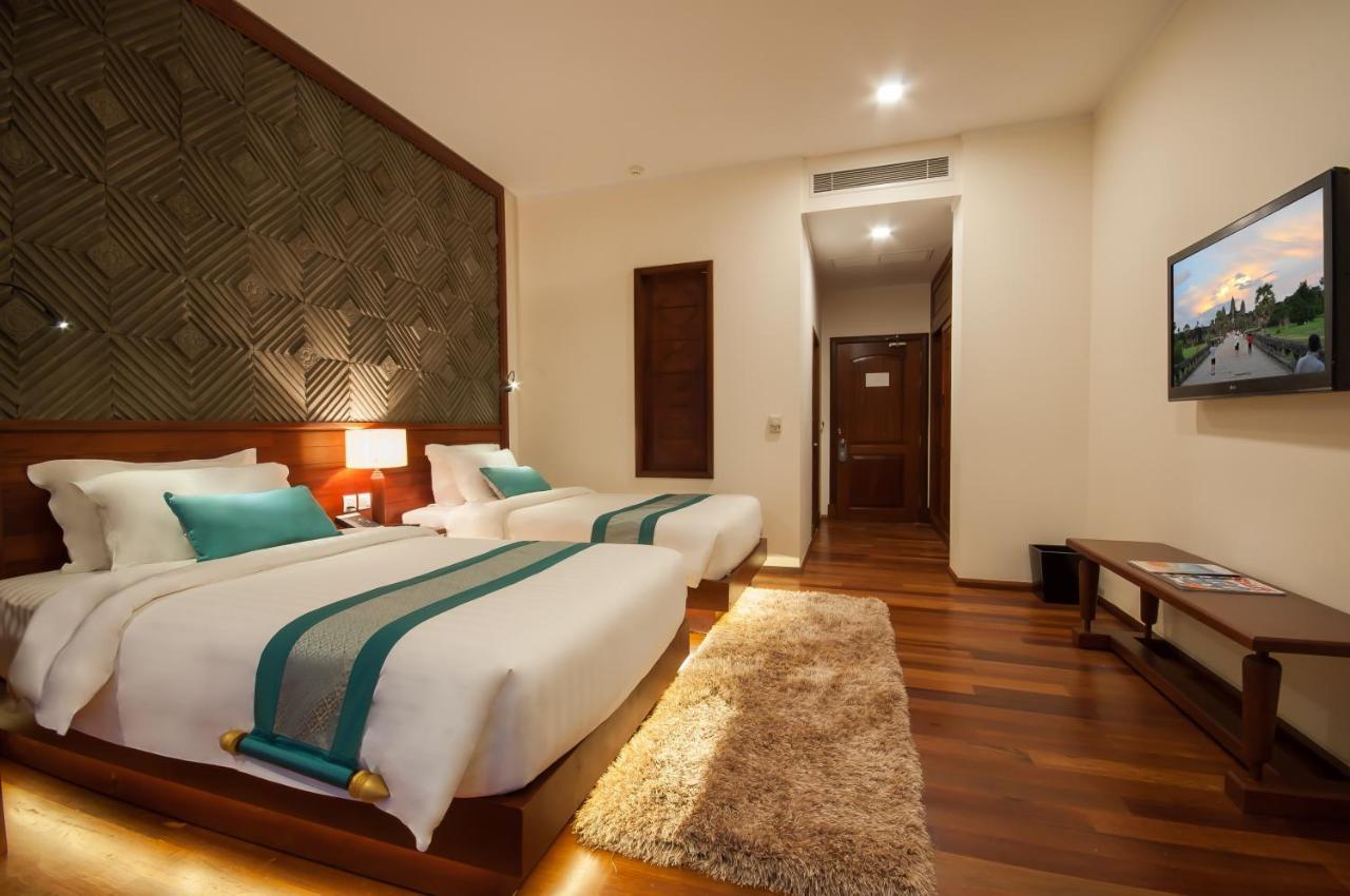 The Privilege Floor By Lotus Blanc Siem Reap Exterior photo