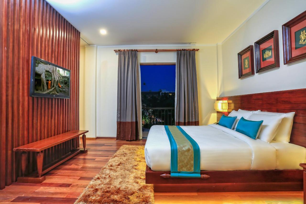 The Privilege Floor By Lotus Blanc Siem Reap Exterior photo